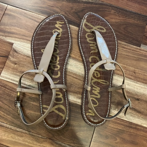 Sam Edelman Gigi sandal, size 11, nude patent leather, Almond color - Picture 3 of 6